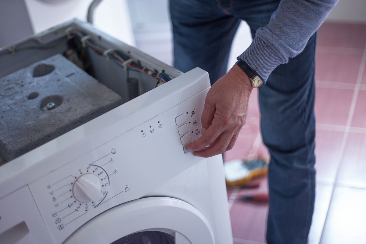 Why Is My Washing Machine Shaking Violently?